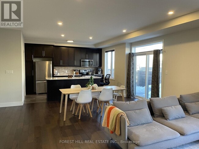 Building Photo - 1960 Dalmagarry Rd