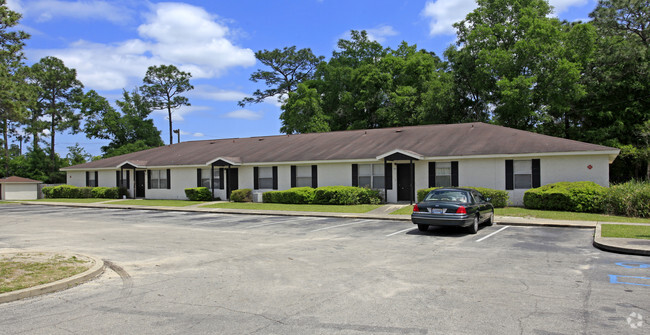 Briarwood Apartments Phase I and II Apartments - Tallahassee, FL ...