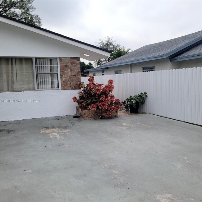 Building Photo - 2126 NW 47th Terrace