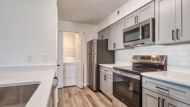 Building Photo - Latitudes Apartments