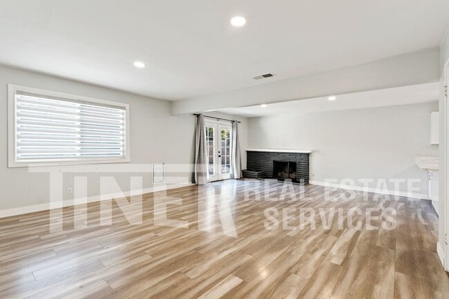 Building Photo - 2771 Wissemann Dr