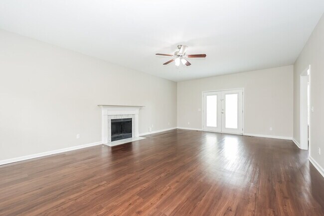 Building Photo - 128 Cedar Forest Dr