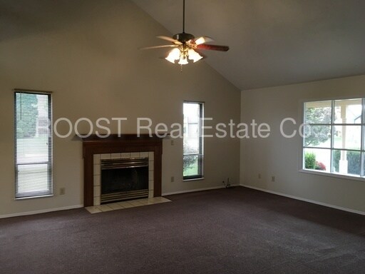 Foto del edificio - 6754 Deer Ridge Dr