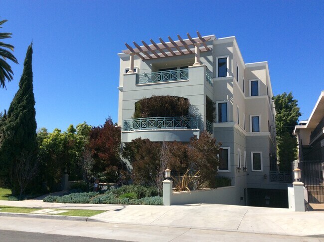 Foto del edificio - 11961 Darlington Ave