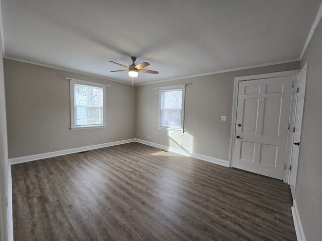 Foto del edificio - NEW LISTING!!!!!