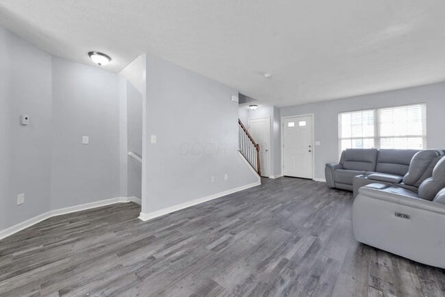 Foto del edificio - 8326 Bruntsfield Rd