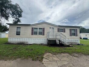 Building Photo - 10817 Cozarts Chalet Dr