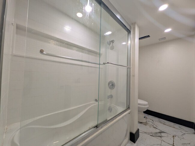 Photo du bâtiment - 198 Wright Av