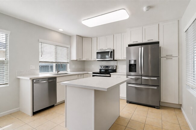 Building Photo - 91-1319-1319 Kaileolea Dr