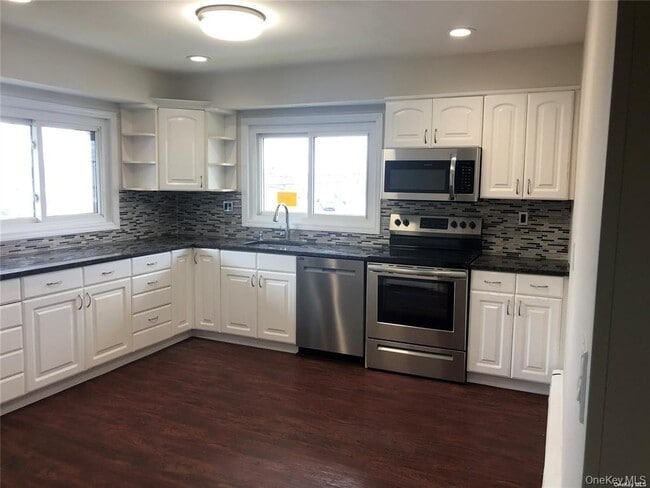 Foto del edificio - 77 Nassau Ln
