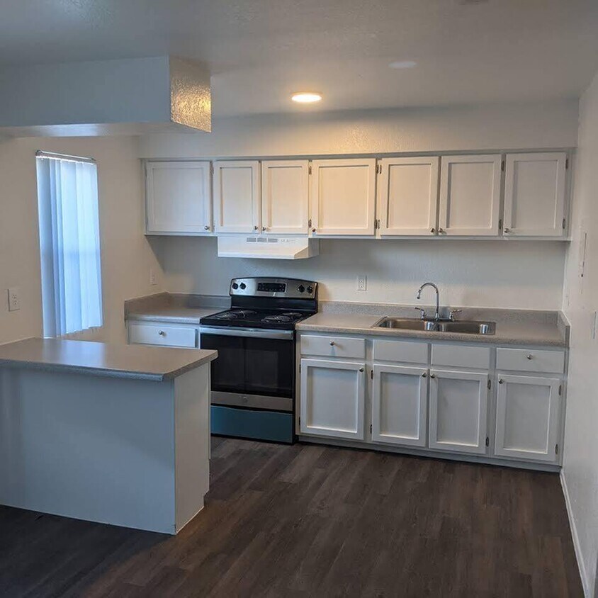 The Vistas on Fort Lowell 3828 E Fort Lowell Rd Tucson, AZ