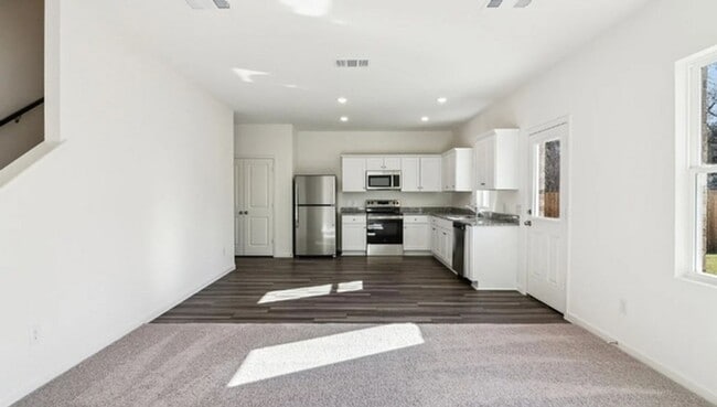 Building Photo - 112 Connecticut Ct