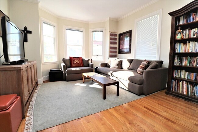 Foto del edificio - 8 Caldwell Ave