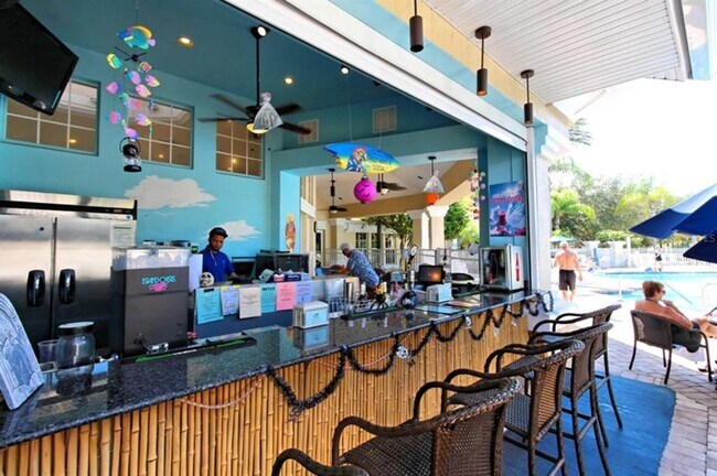 Foto del edificio - 8100 Princess Palm Ln