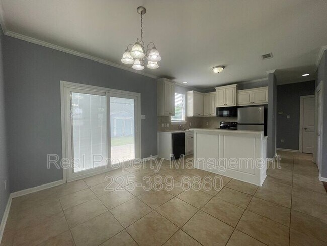 Foto del edificio - 1021 N Janice Ave