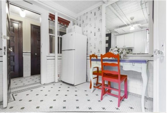 Building Photo - 572 1st St