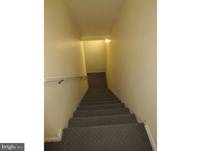 Foto del edificio - 233 Township Line Rd