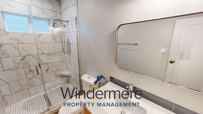 Foto del edificio - woodlawn705/707