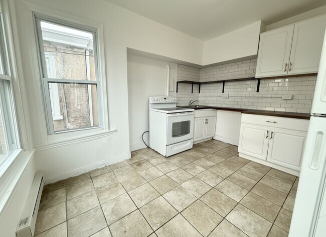 Foto del edificio - 636 W Lafayette St