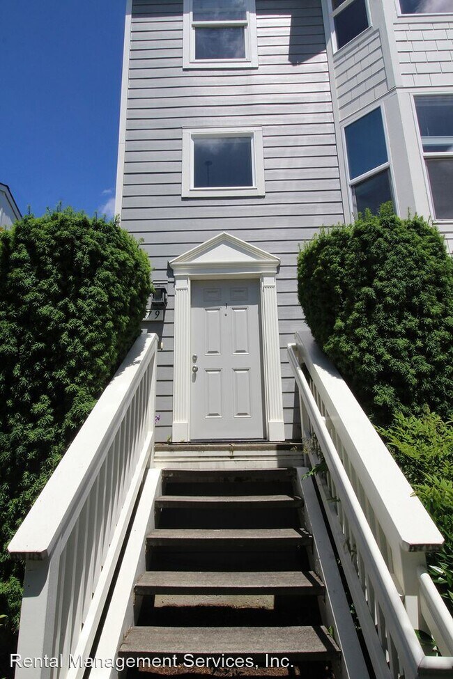 Foto del edificio - 3 br, 2.5 bath House - 2579 NW 1st Dr