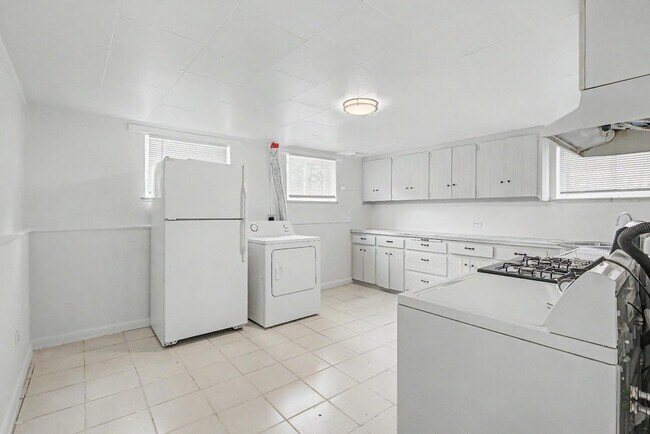 Foto del edificio - 5938 E 14th Ave