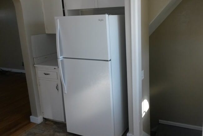 Building Photo - 1421 E 4th St