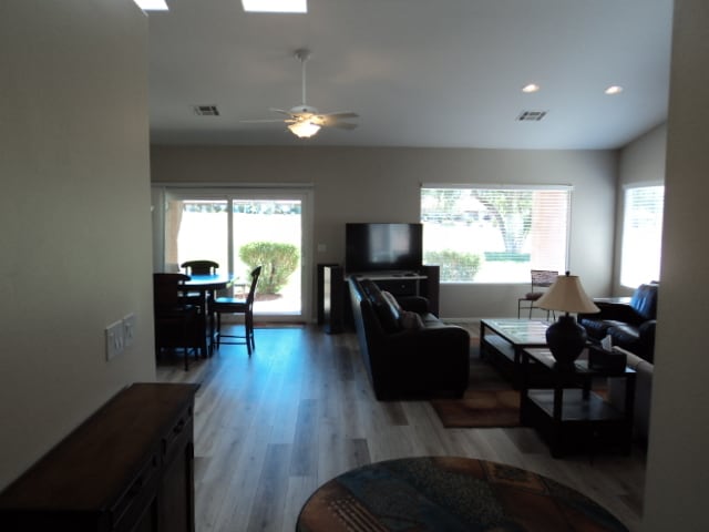 Building Photo - 1094 Chaparral Dr