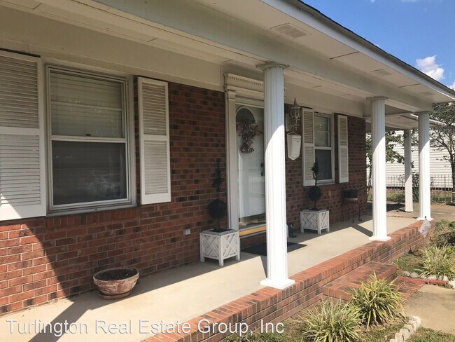 Building Photo - 2 br, 1.5 bath House - 109 Jackson Road