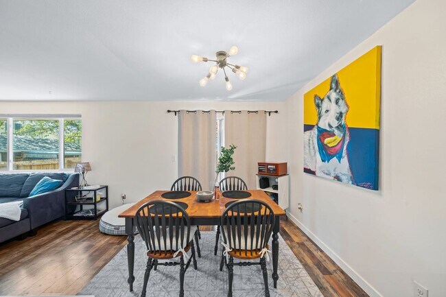 Building Photo - Recently Updated 2BA, 1.5BA Condo with Fen...