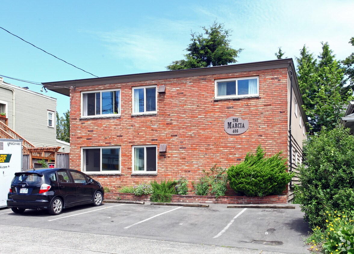 Primary Photo - Marcia Apartments