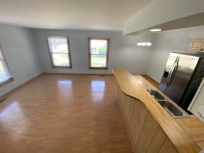 Building Photo - 856 Inverrary Ln