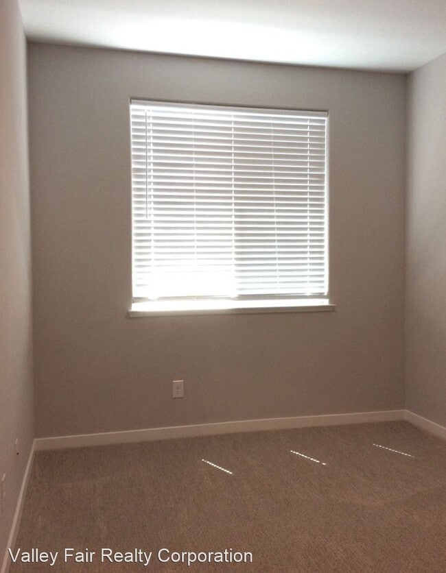Building Photo - 3 br, 2 bath House - 2149 Harvest St