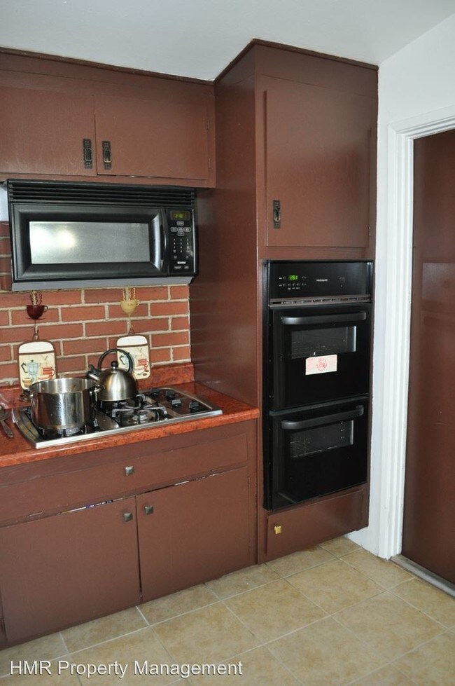 Building Photo - 3785 Windsong St