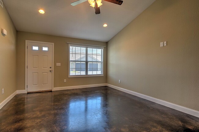 Building Photo - 15 Sutter Place
