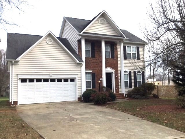 Foto principal - 105 Village Club Ln