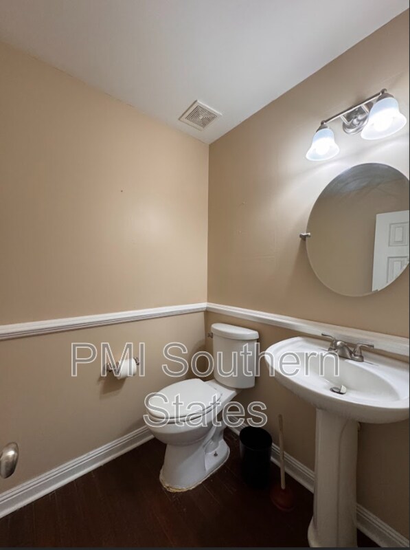 Foto del edificio - 413 Falling Rock Way