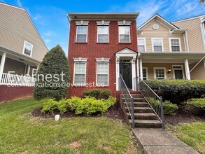 Building Photo - 7023 Sunnywood Dr