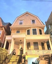 Building Photo - 122 Jewett Ave