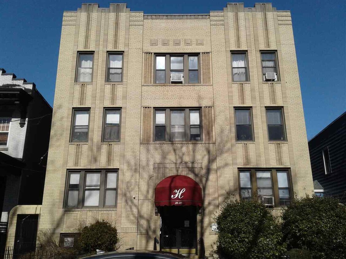 38 Highland Ave Unit C2, Jersey City, NJ 07306 Room for Rent in Jersey City, NJ