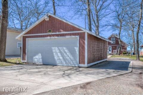 Building Photo - 5 br, 2.5 bath House - 2171 Country Club Way