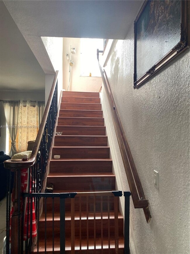 Photo - 23000 NE 37th Rd House