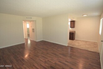 Building Photo - 8124 N 33rd Dr