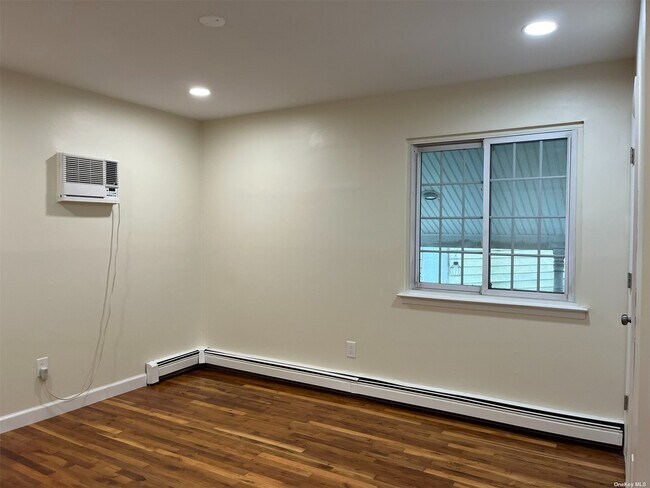 Building Photo - 1495 Bellmore Ave