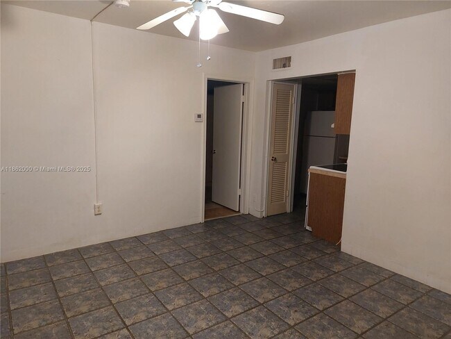 Foto del edificio - 5801 NE 18th Ave
