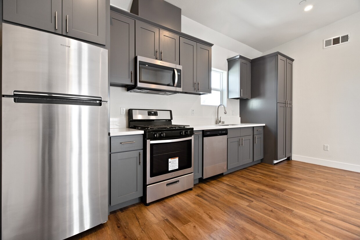Foto principal - 1541 Ricardo Street, Unit 2