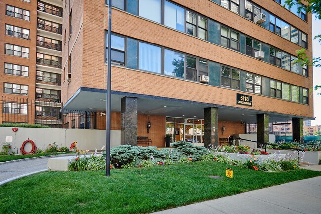 Foto del edificio - 6118 N Sheridan Rd