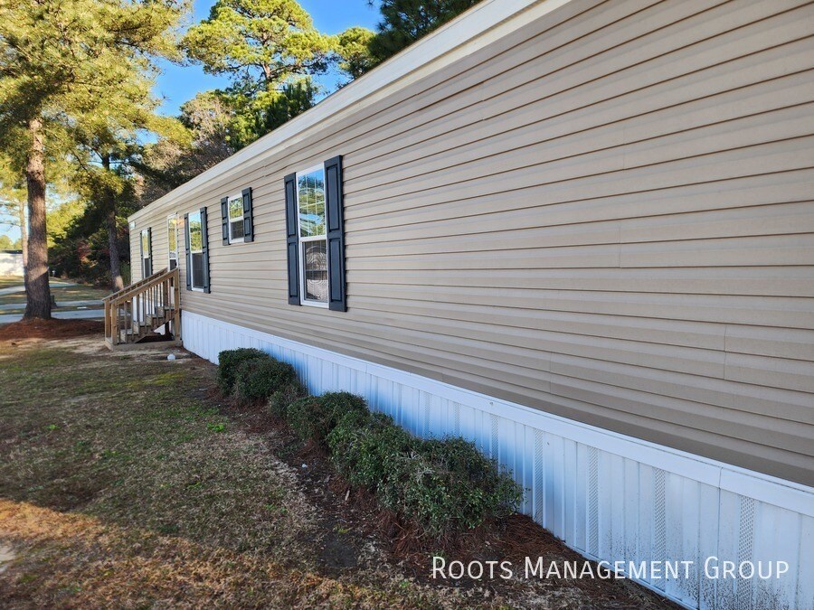 Primary Photo - Home Available to Lease - Apply Today!