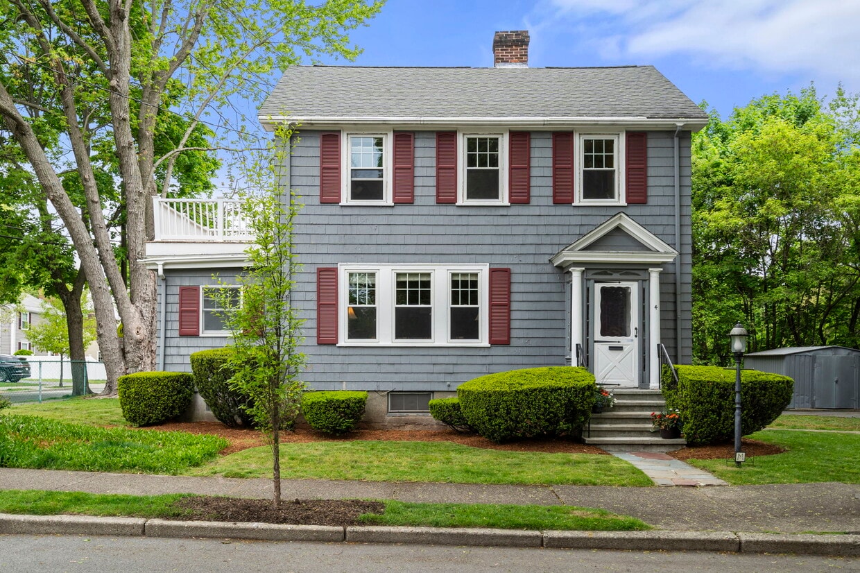 Primary Photo - 4 Henshaw Pl