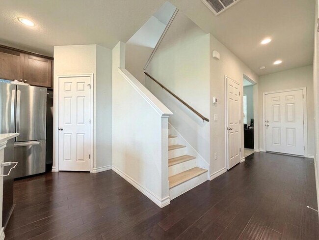 Building Photo - 11816 Offaly Dr