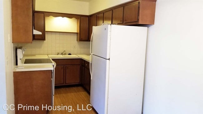Building Photo - 1679 W 43rd St